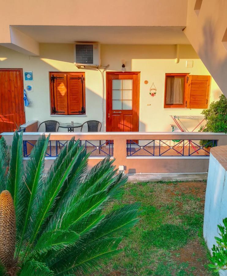 פרמיתיה Mιχαλης Apartments מראה חיצוני תמונה