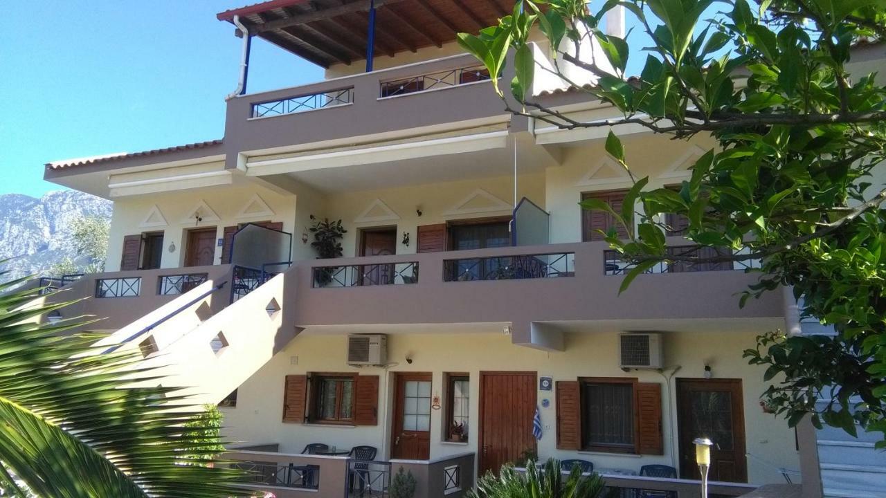 פרמיתיה Mιχαλης Apartments מראה חיצוני תמונה